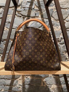 Louis Vuitton Brown Monogram Artsy MM Bag